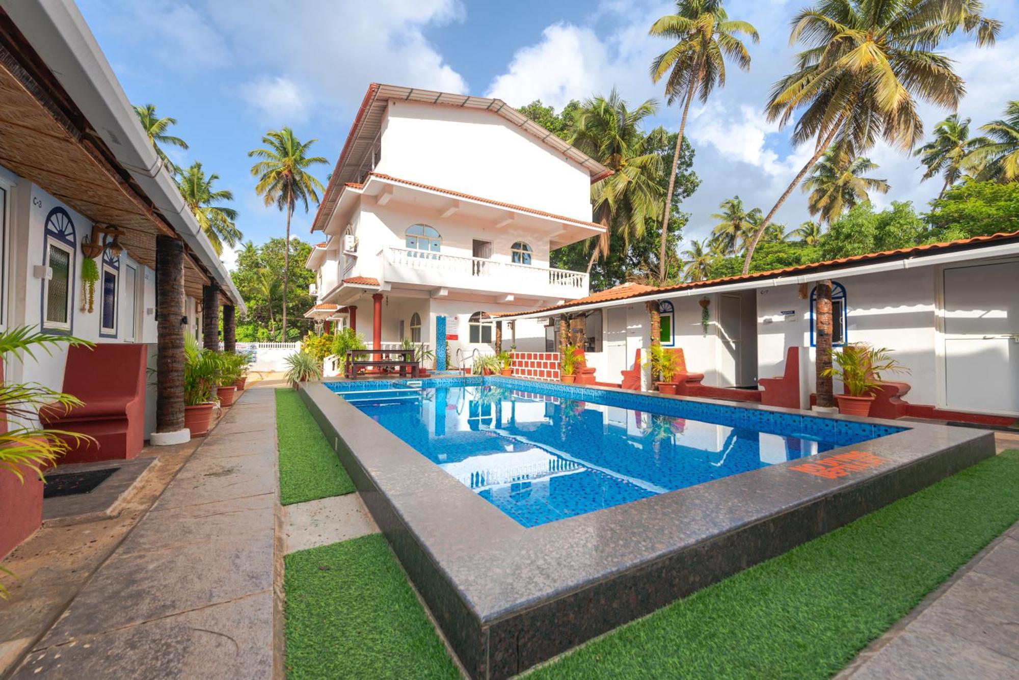 Hotel La Paulo'S Near Beach Resort Morjim Exteriér fotografie