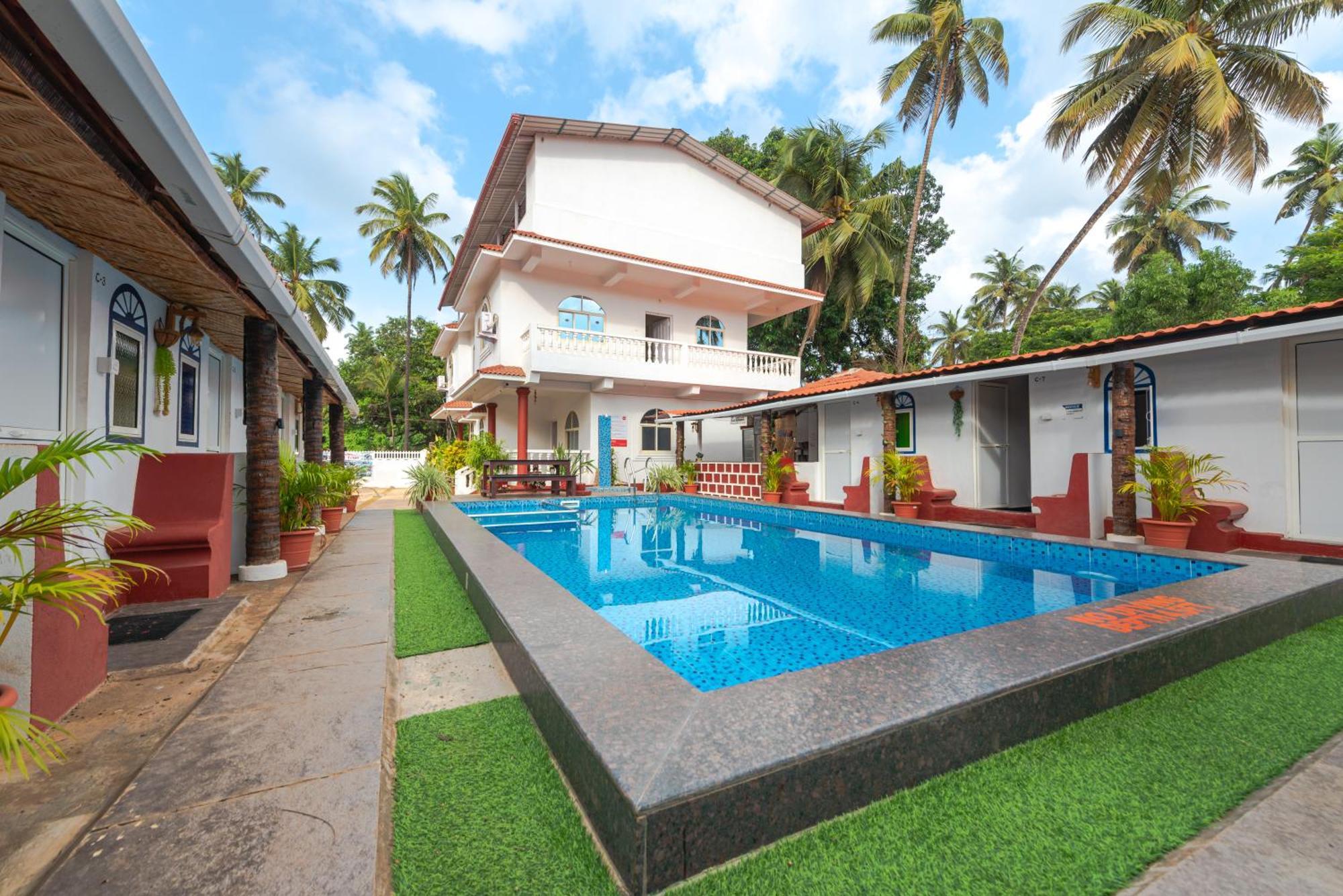 Hotel La Paulo'S Near Beach Resort Morjim Exteriér fotografie